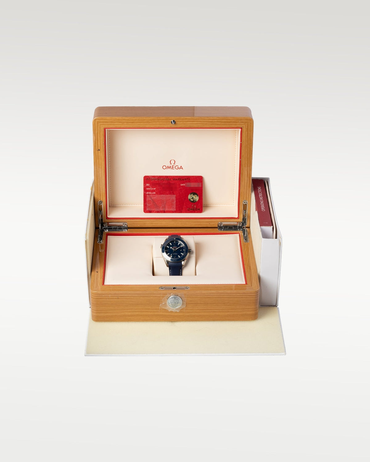 Omega Seamaster Planet Ocean 232.92.38.20.03.001