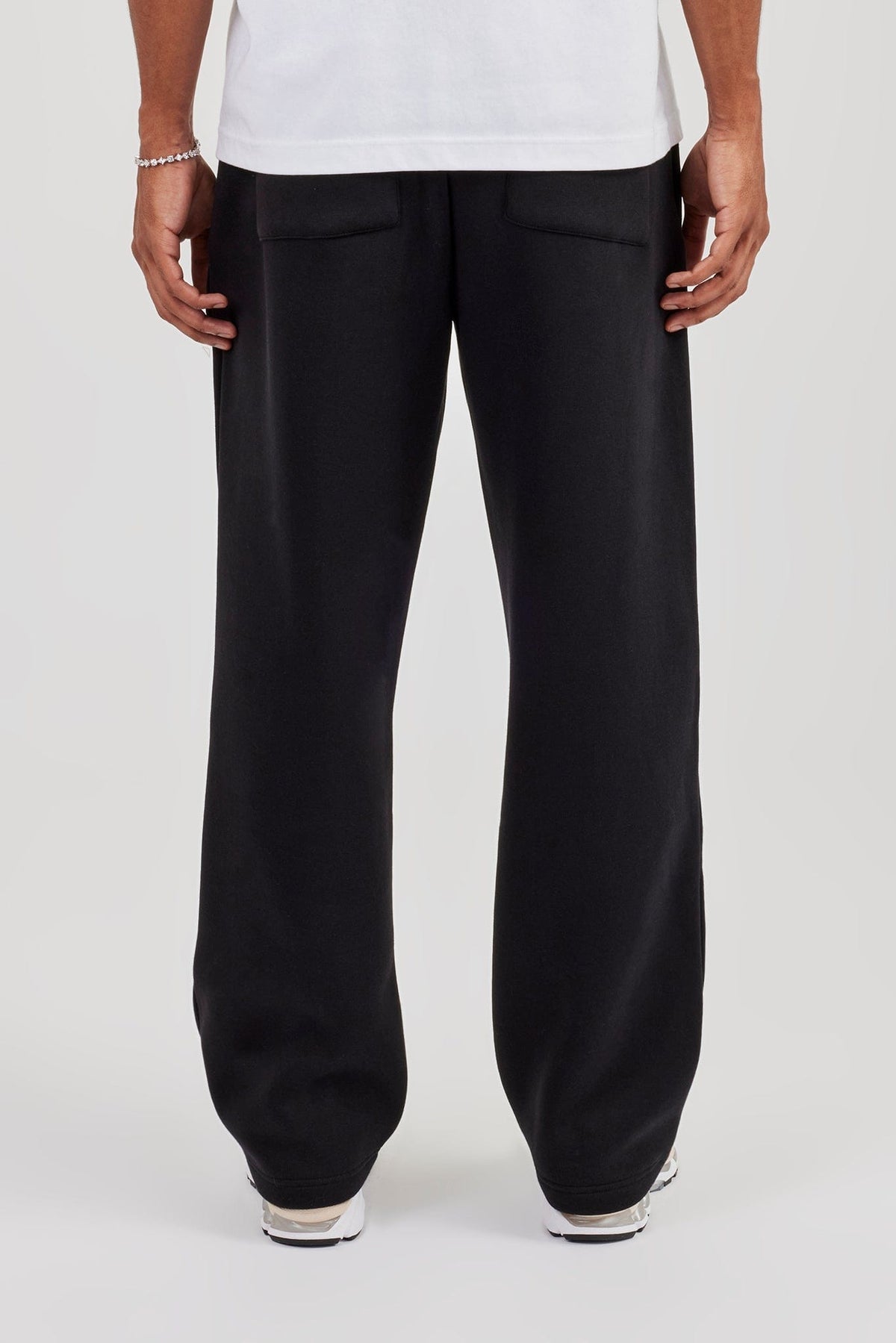 Cernucci Logo Tab Relaxed Jogger Black — S — Top View