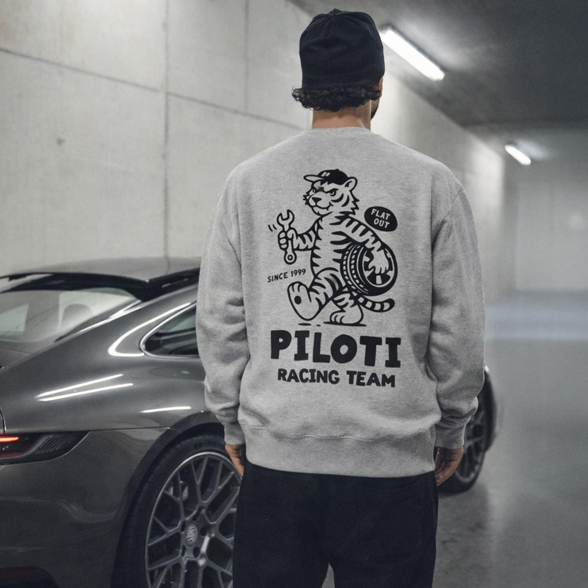 Tiger Crewneck - Carbon Grey