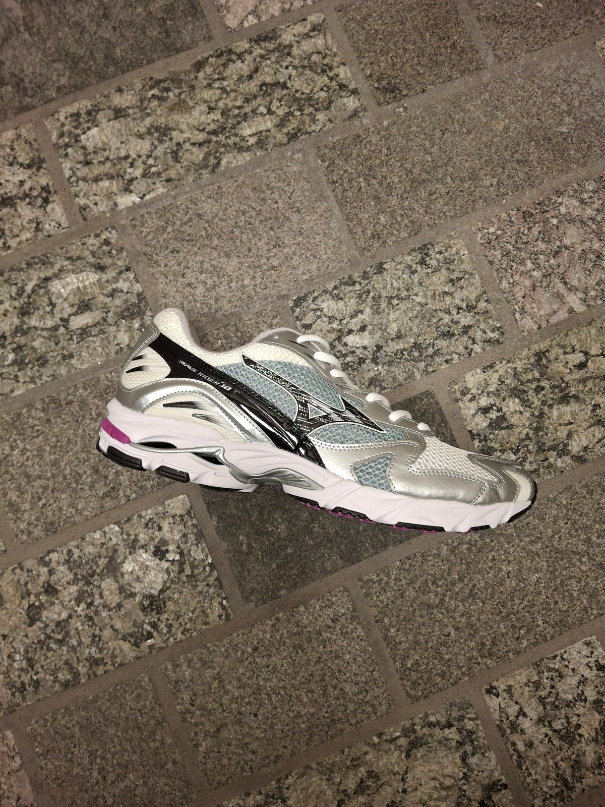 Mizuno Wave Rider 10 Sport 'Snow White Black Slate' — UK 4 | EU 36.5 | US 5 — Detail View