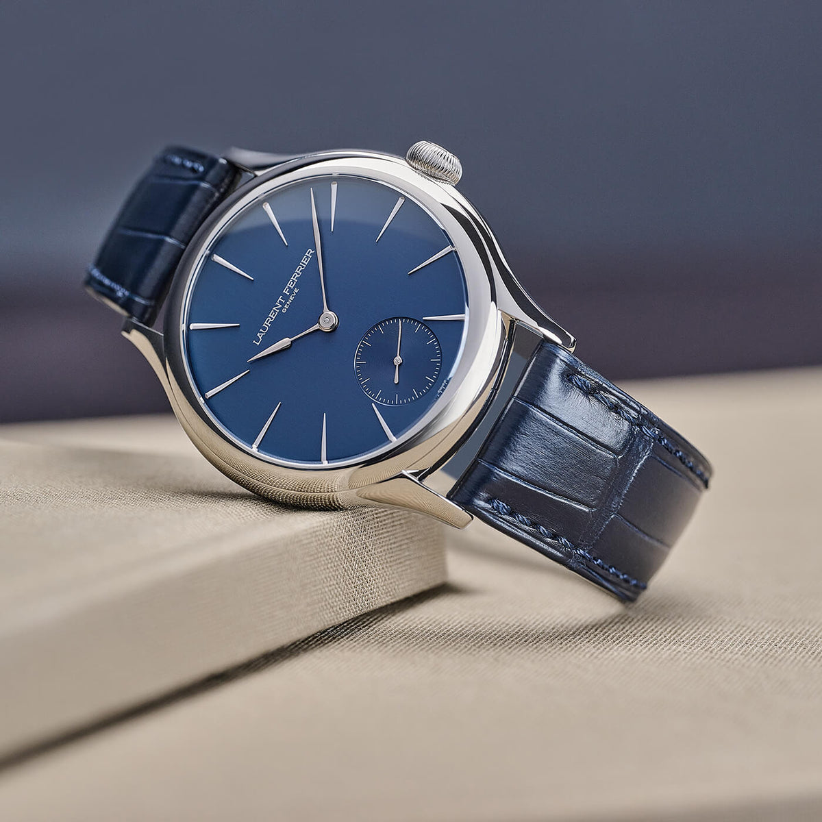 Laurent Ferrier Classic Micro‑Rotor Blue LCF004.G1.CG2