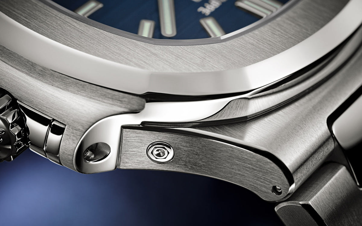 Philippe Nautilus 5726/1A-014 – Stainless Steel, Annual Calendar, Blue Dial