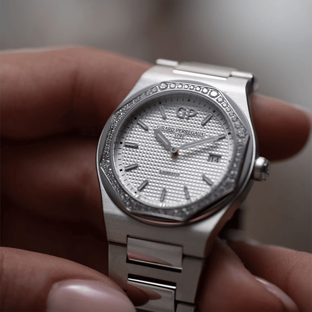 Girard-Perregaux Laureato 80189D11A131-11A