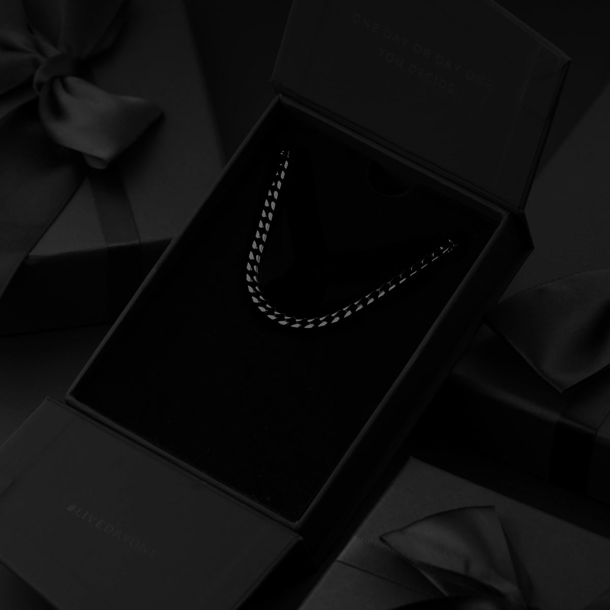 Cuban Chain Necklace, 5MM - Stealth