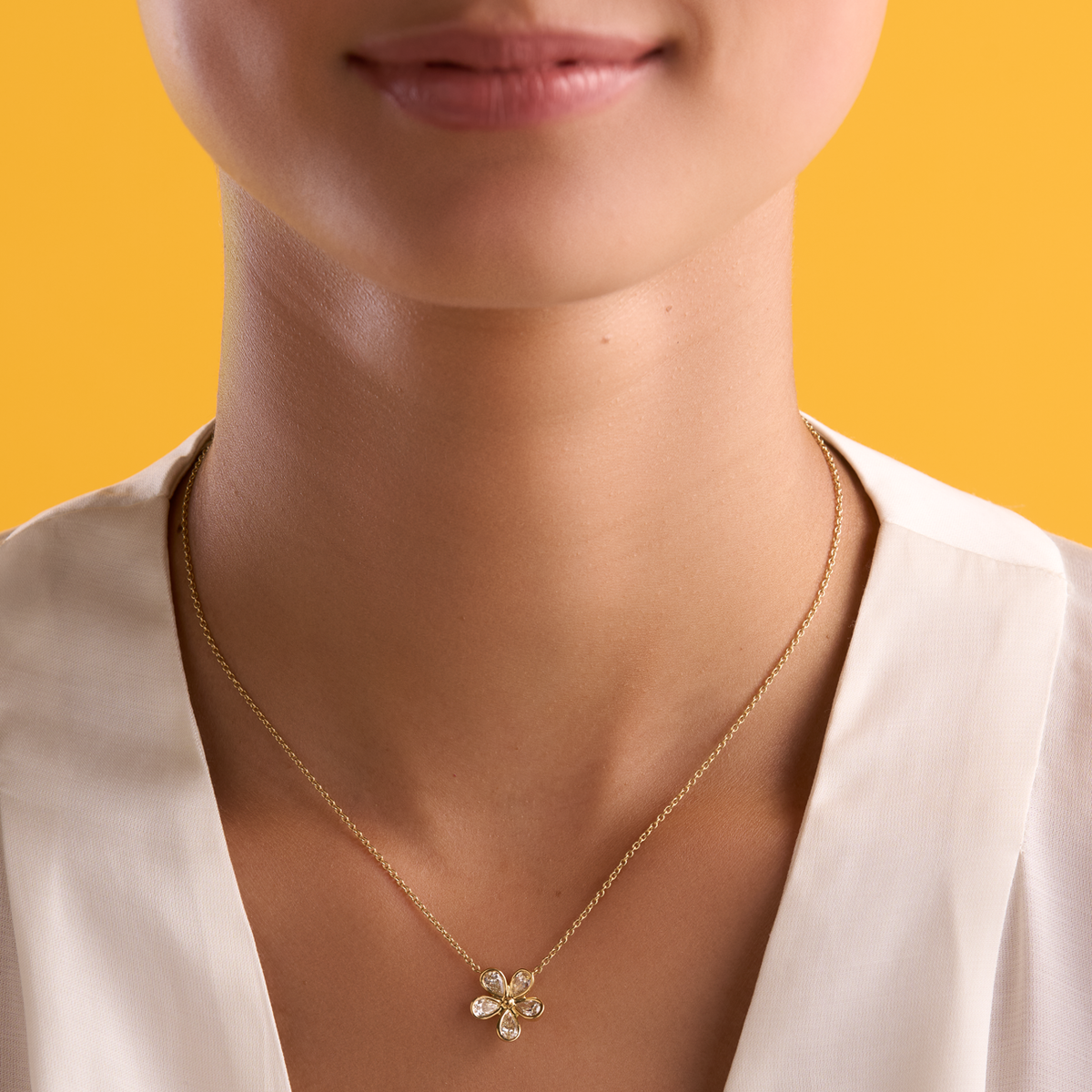 deBoulle Collection Flower Necklace