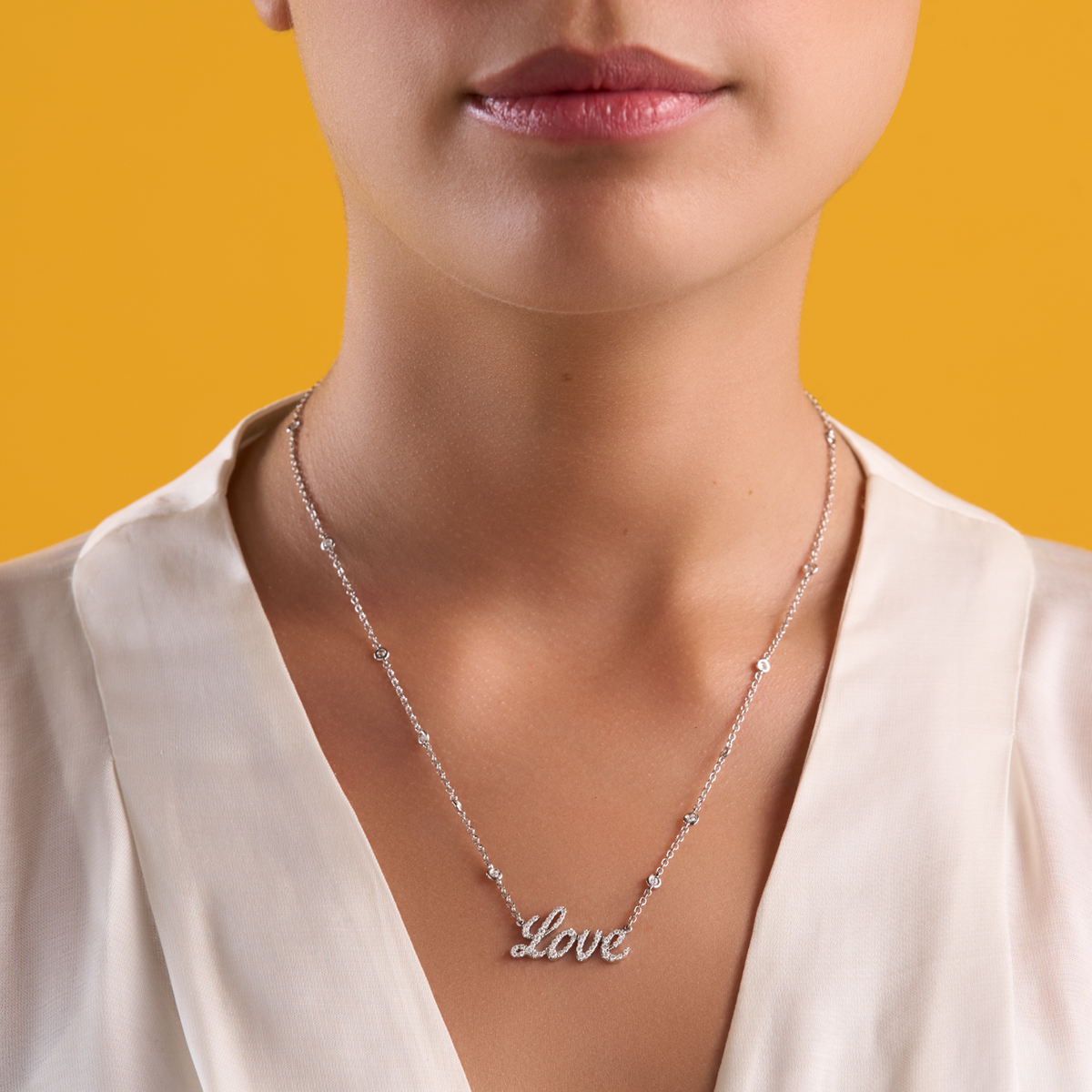 deBoulle Collection Love Necklace in White Gold