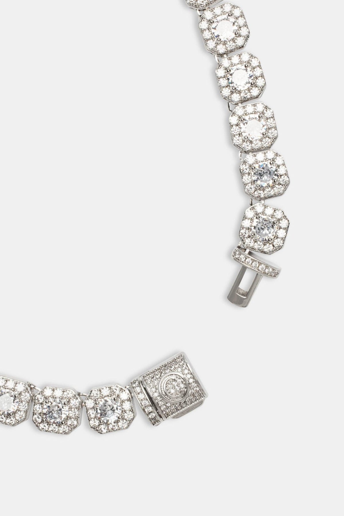 Cernucci Clustered Tennis Chain - 10mm - White — 18" — Detail View