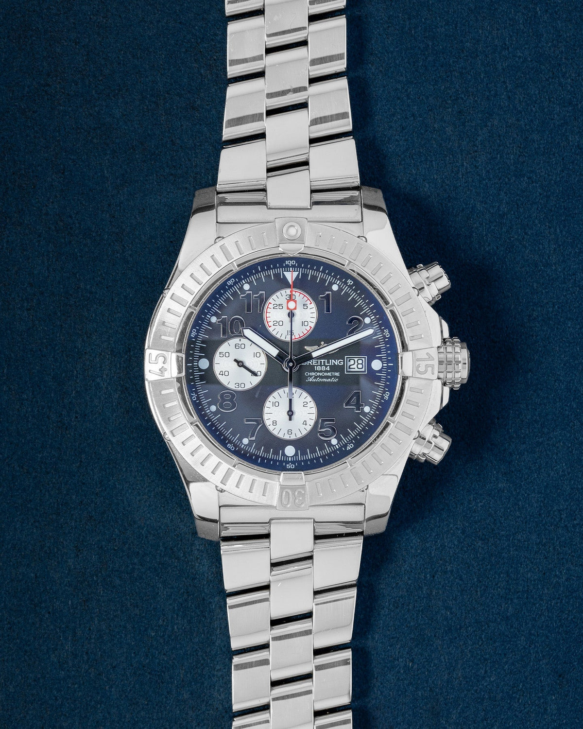 Breitling Avenger A13370