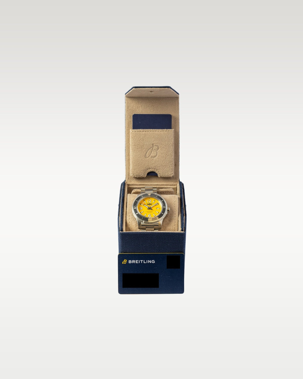 Breitling Superocean A137367