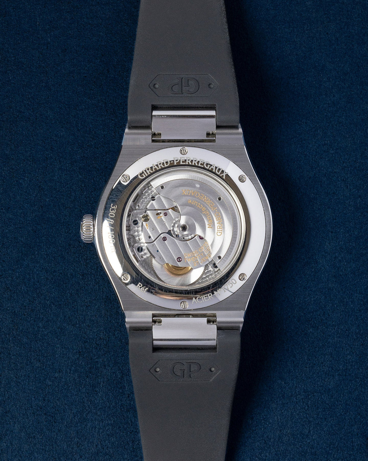 Girard-Perregaux Laureato 81005-11-231-BB6A