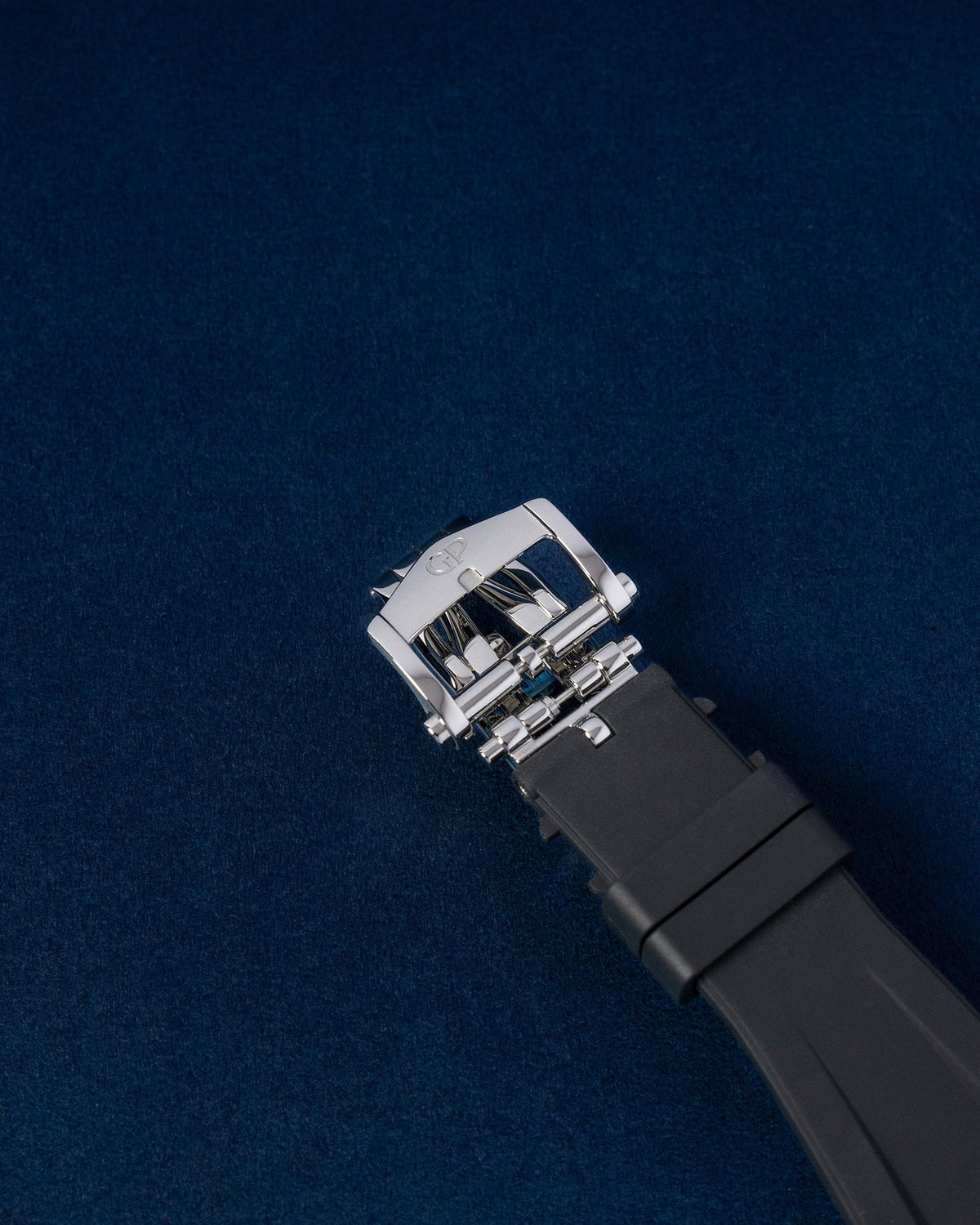 Girard-Perregaux Laureato 81005-11-231-BB6A