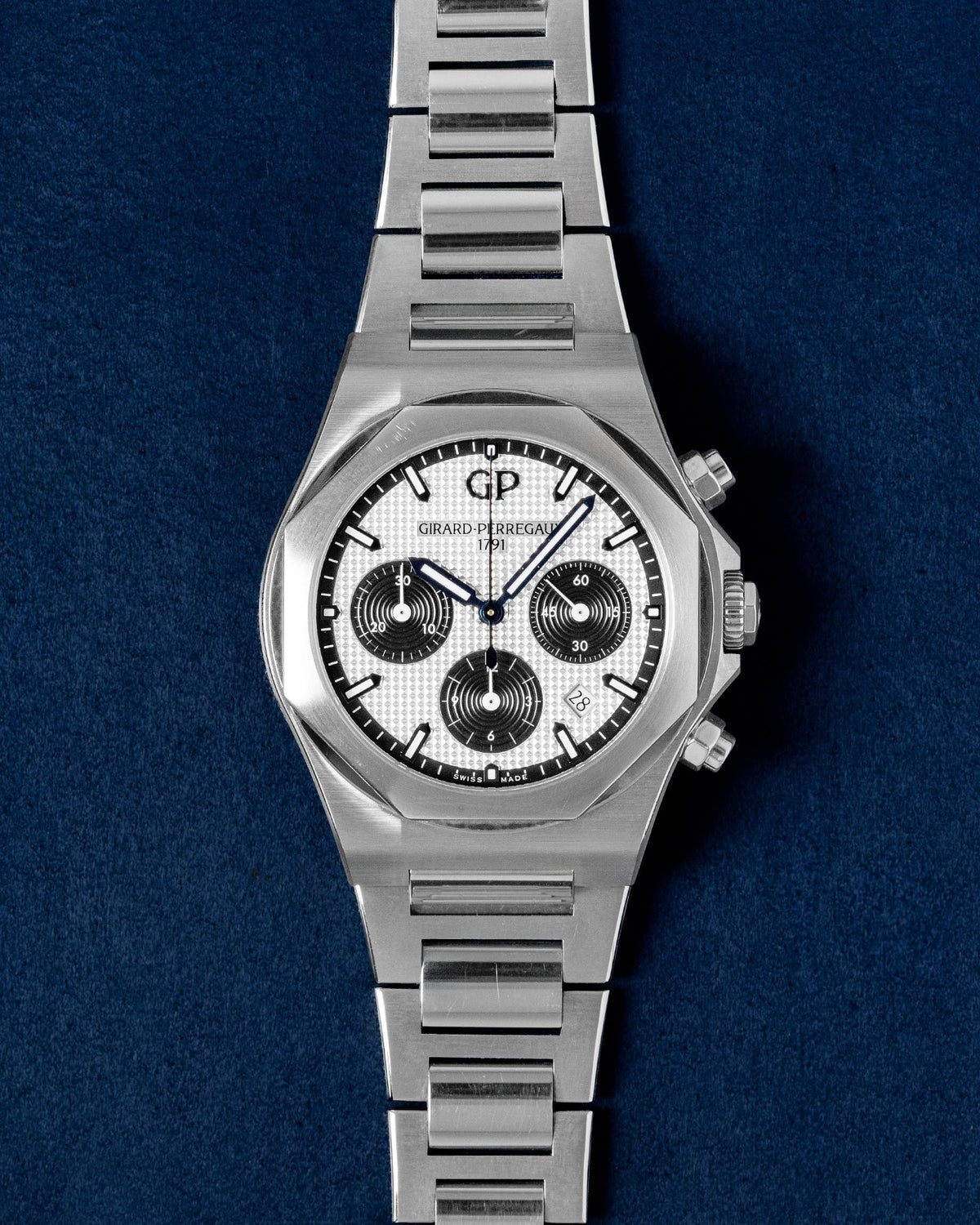 Girard-Perregaux Laureato 81020-11-131-11A