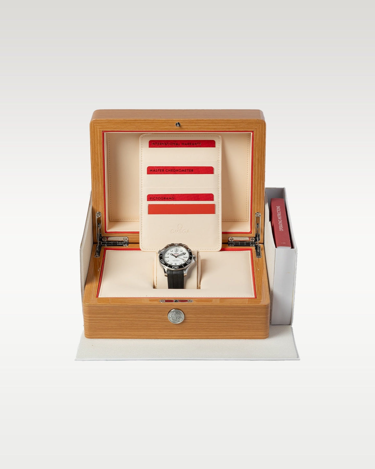 Omega Seamaster Diver 300M 210.32.42.20.04.001