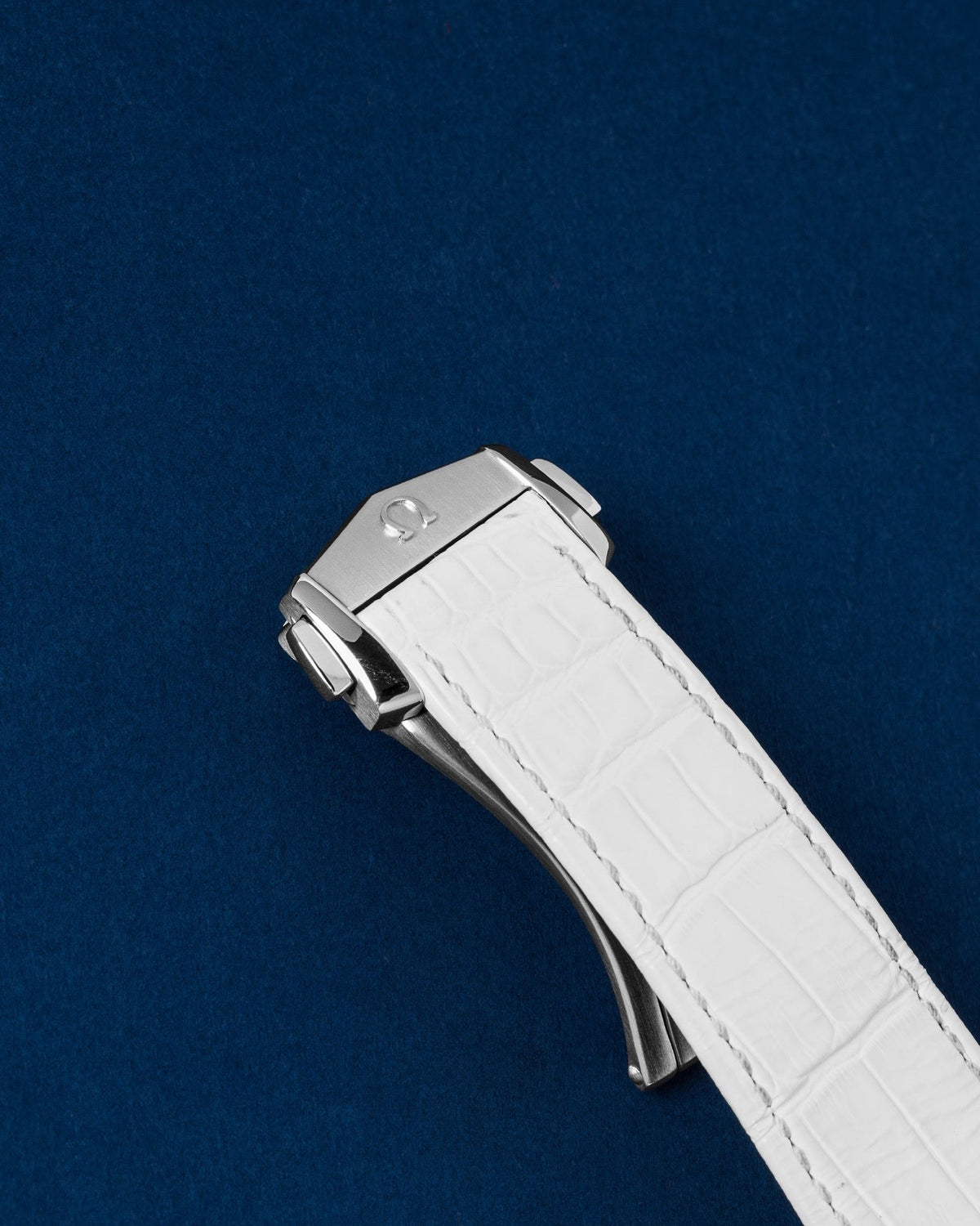 Omega Seamaster Planet Ocean 600M GMT 215.33.44.22.01.001
