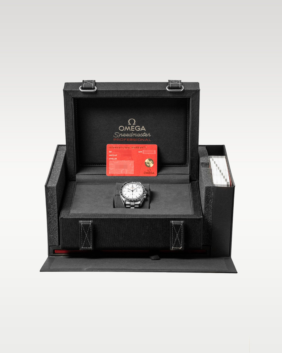 Omega Speedmaster Moonwatch 31030425004001