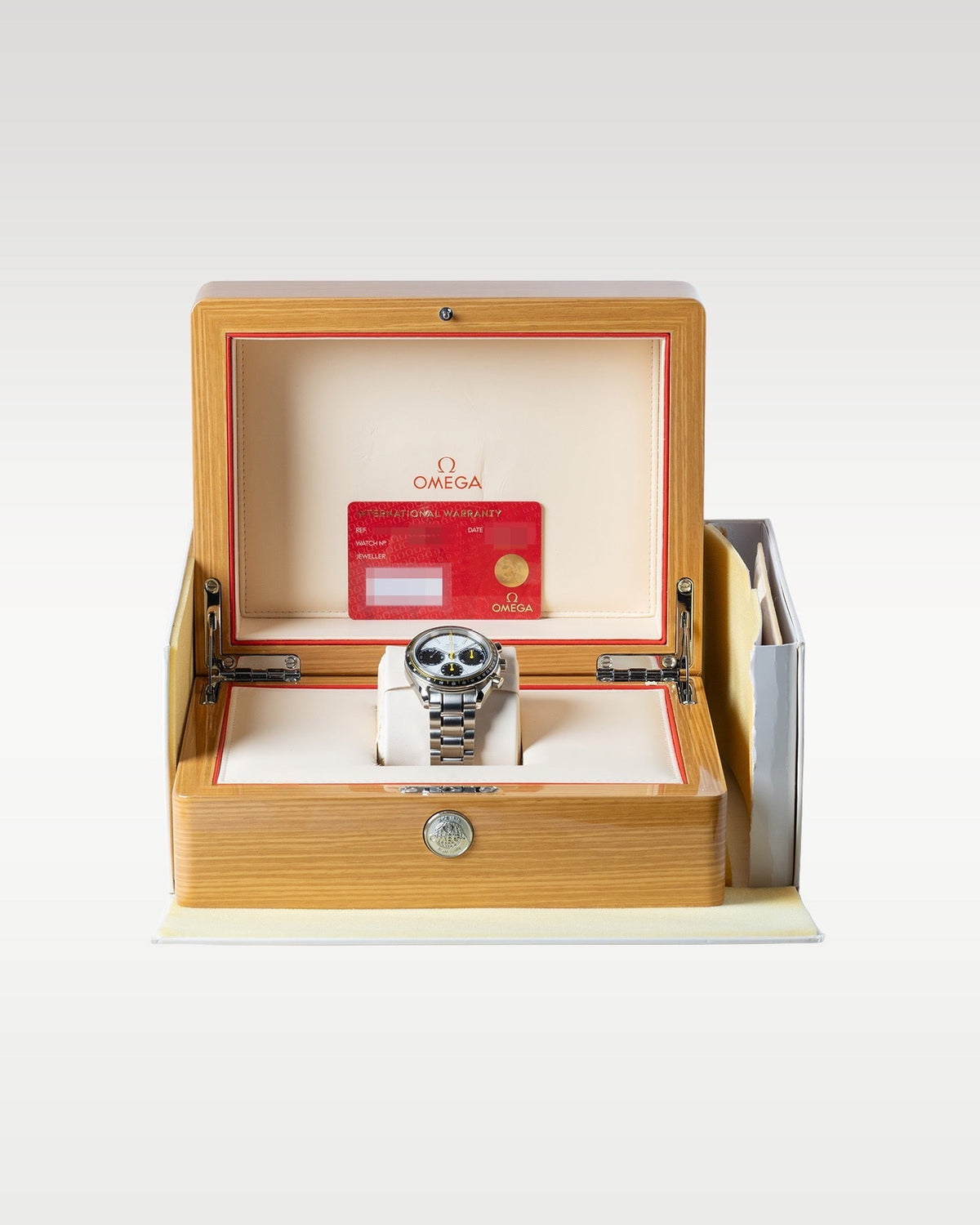 Omega Speedmaster Racing 326.30.40.50.04.001