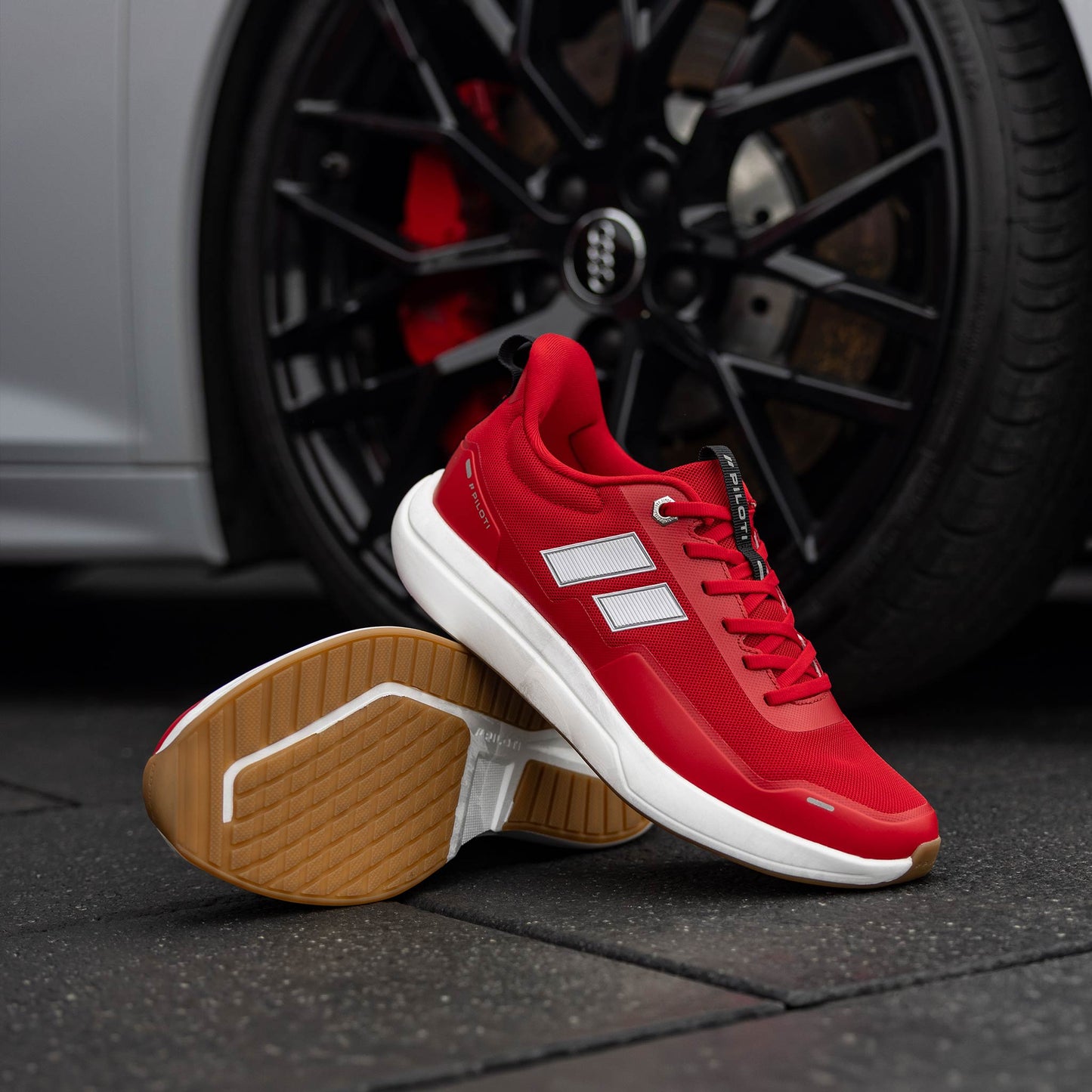 Paddock - Red/White
