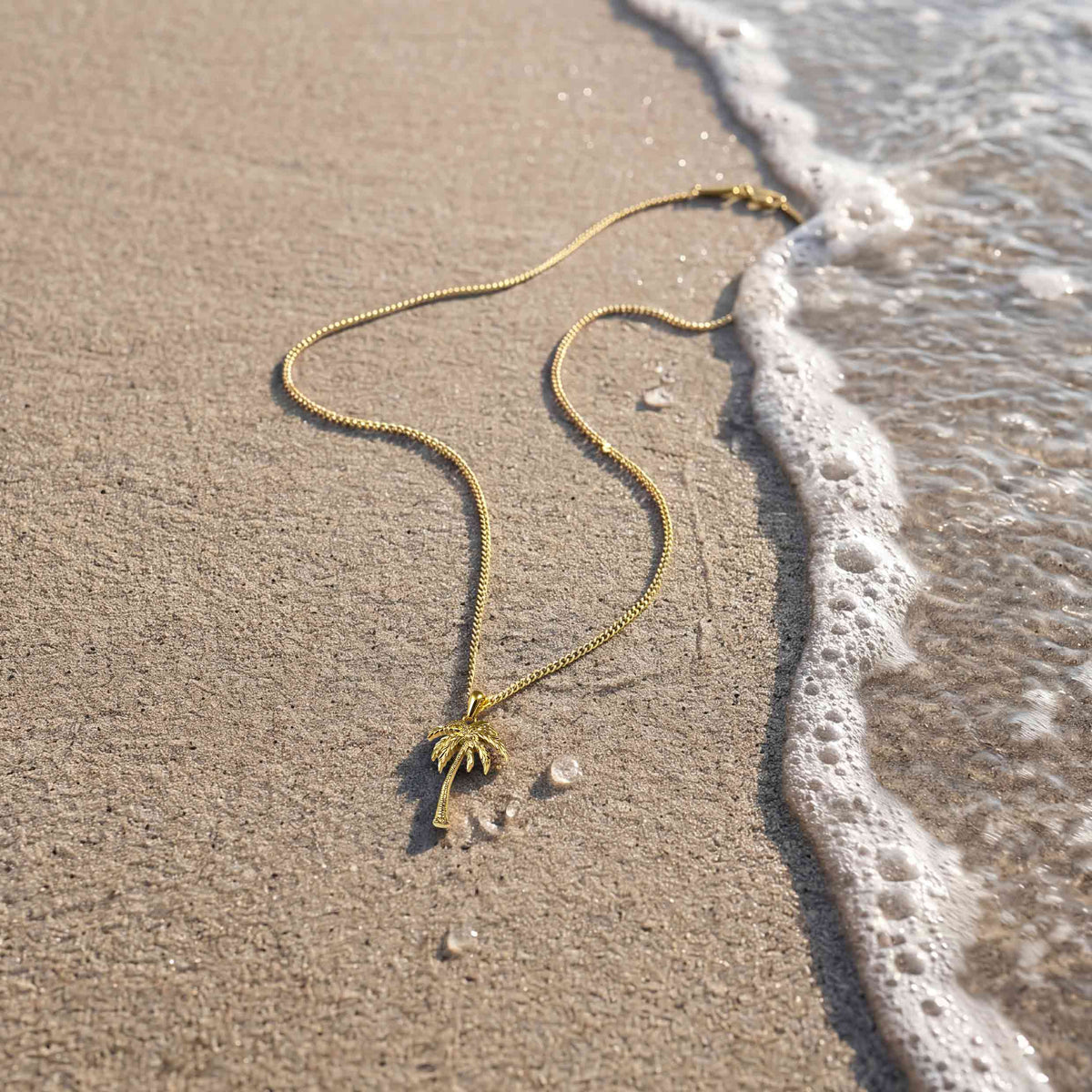 Unshakeable: Palm Tree Pendant - 14K Gold