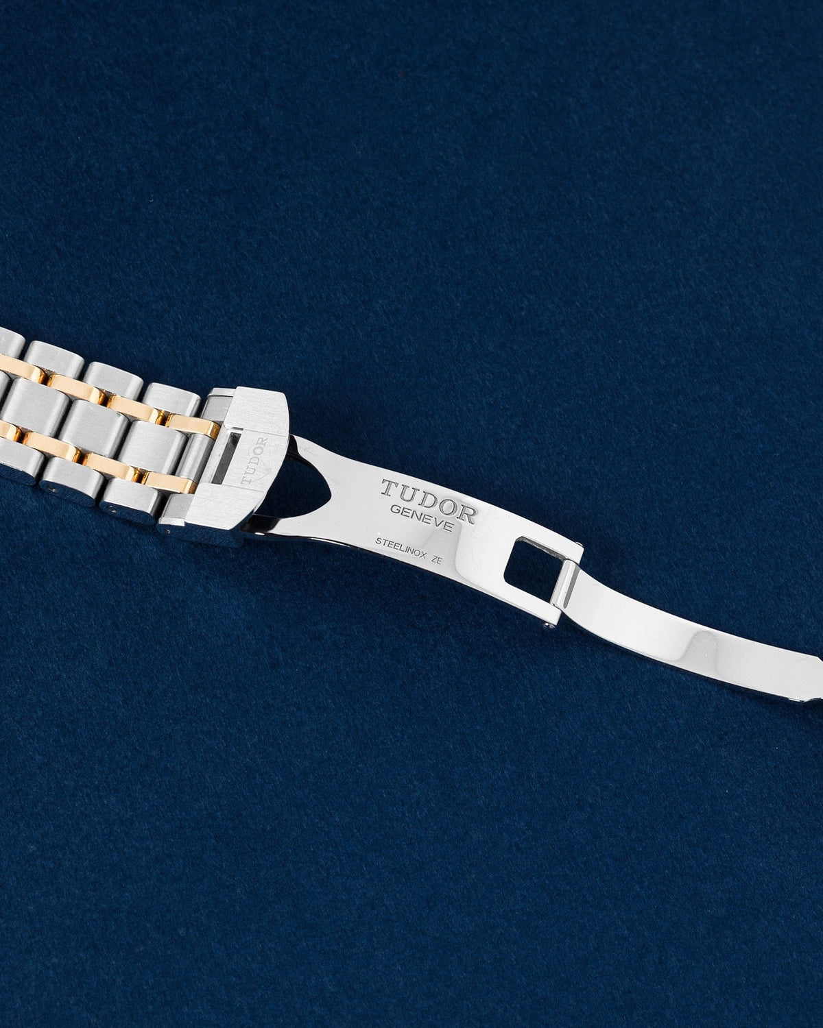 Tudor Royal M28503-0001