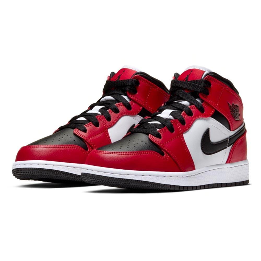 Air Jordan 1 Mid GS 'Chicago Black Toe' — UK 13.5 | EU 32 | US 1Y — Side View