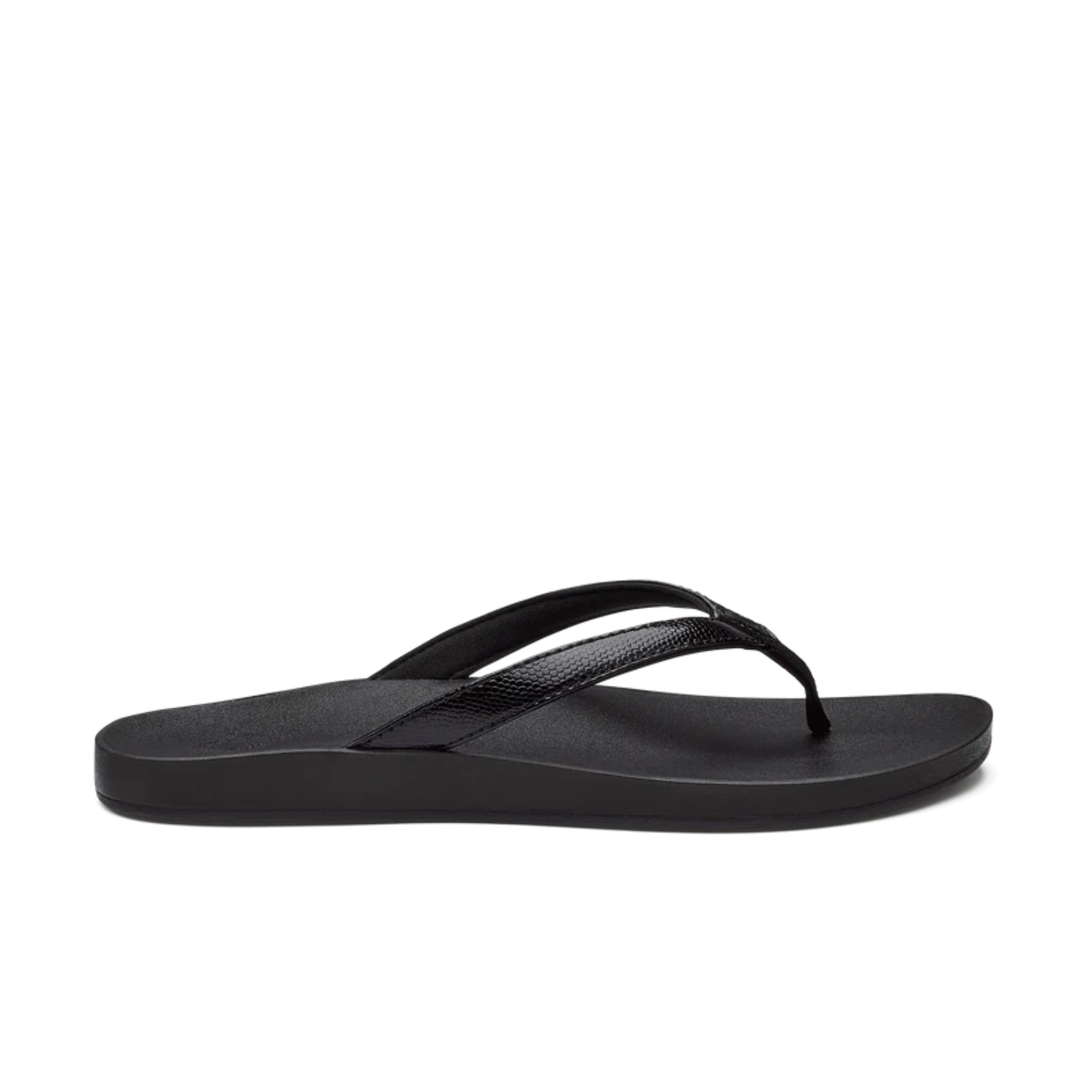 Olukai Puawe women's beach sandals, recovery-focused, puffy straps, foam cushioning, water-friendly, black.