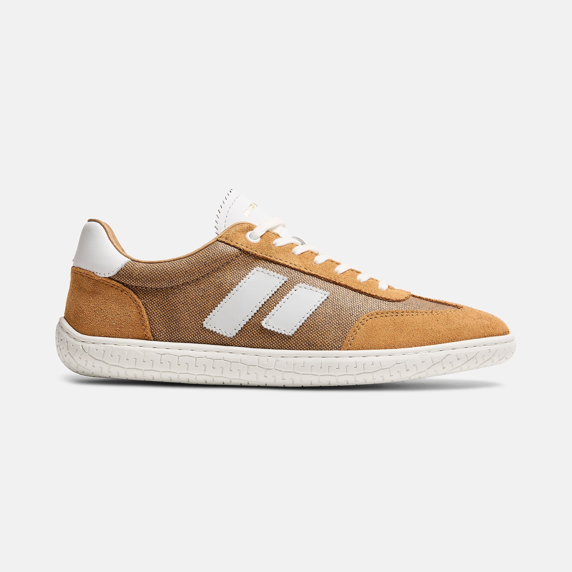 EVO driving shoes in Cognac, lateral view