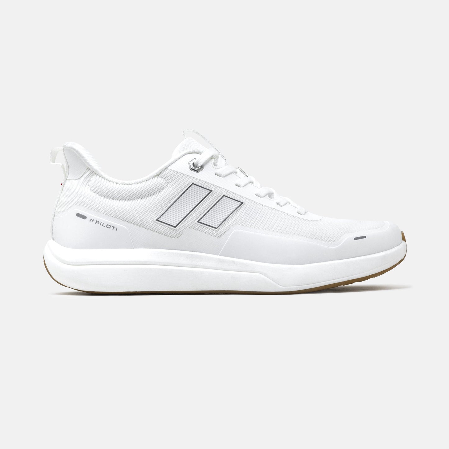 Paddock - White/White