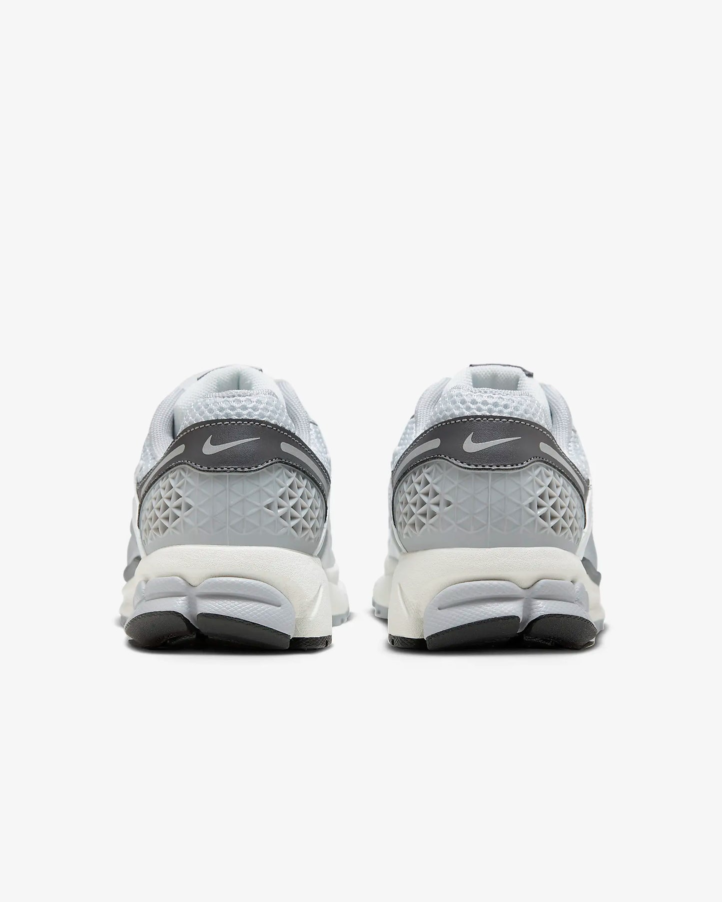 Nike Air Zoom Vomero 5 Shoes